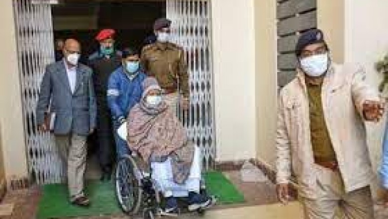 लालू प्रसाद यादव को इलाज के लिए एयर एंबुलेंस से दिल्ली एम्स लाया जाएगा, सीढ़ियों से गिर गए थे राजद प्रमुख