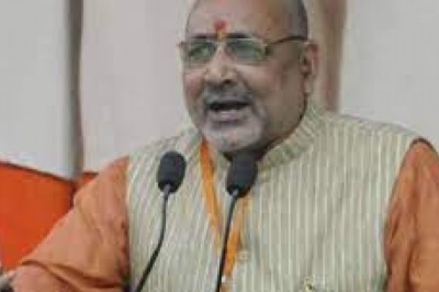 समीक्षा : केंद्रीय पंचायती मंत्री गिरिराज कल से कोरबा प्रवास पर,  विकास कार्यों का भी लेंगे जायजा