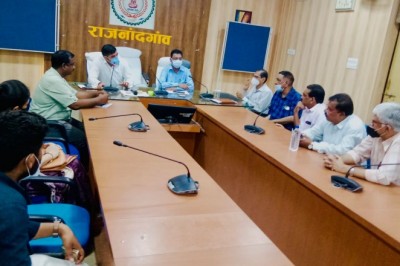 जेनेरिक दवाईयों के उपयोग को बढ़ावा देने जिलाधीश के निर्देश पर मेडिकल ऐसोसियेशन एवं डाक्टरों की आयुक्त ने ली बैठक