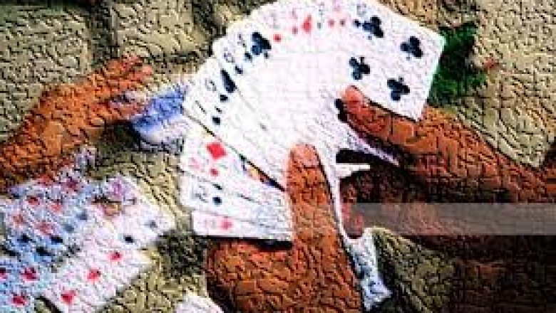 पुलिस की कार्यवाही: धर दबोचा ताश खेलते हुए जुआरियों को