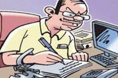 शौचालय में गंदगी मिलने पर नाराजगी व्यक्त की, संचालक कर्ता को नोटिस अनुबंध निरस्त के निर्देश दिये: