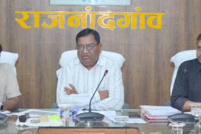शहरी क्षेत्रों में व्यापक रूप से पौधरोपण करने के लिए करें कार्य - कलेक्टर