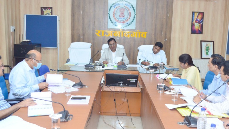 कलेक्टर ने पीडब्ल्यूडी, आरईएस, पीएचई एवं नगर पालिक निगम द्वारा किए जा रहे निर्माण कार्यों की विकासखंडवार समीक्षा की