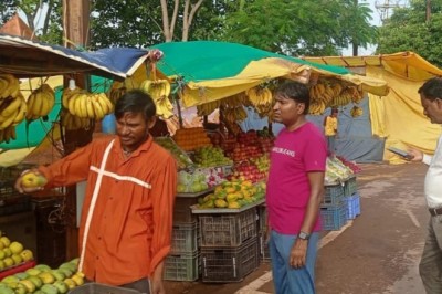 निरीक्षण:आयुक्त ने शहर में सफाई व्यवस्था में सुधारने कहा: