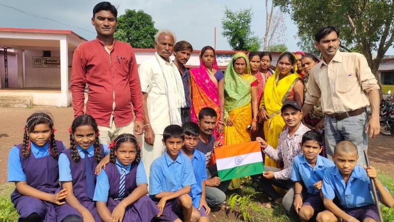 आजादी के अमृत महोत्सव पर स्कूल परिसर इंदामरा में वृक्षारोपण