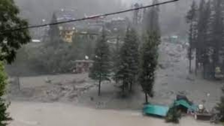 हिमाचल में बाढ़ ने छीनी 4 जिंदगी, 15 से ज्यादा लोग लापता, सर्चिंग जारी