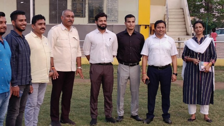 सिविक सेंटर सहित कलेक्टर पुष्पेंद्र मीणा ने भिलाई निगम के विभिन्न क्षेत्रों का किया निरीक्षण ; शराब दुकान संचालक को परिसर में सफाई रखने के दिए निर्देश