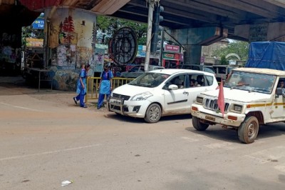 राजनांदगांव में नवरात्री पर्व के अवसर में यता यात के नियमो का देख रेख करने हेतु,  एन एस एस स्काउट गाइड के बच्चों ने की सहायता.
