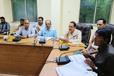 सड़को में भीख मांगने वाले,लावारिश मानसिक रूप से कमजोर व बुजुर्गों महिला व पुरुषों का सर्वे करने के लिए निर्देशित किया: