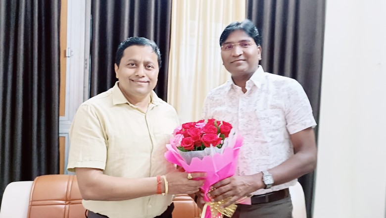 दुर्ग:निगम आयुक्त प्रकाश सर्वे ने दिया चार्ज,नए आयुक्त लोकेश चंद्राकार ने संभाला कामकाज: