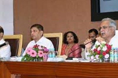 कलेक्टर्स-एसपी कॉन्फ्रेंस में सीएम बघेल का स्पष्ट निर्देश, कहा- सोशल मीडिया में अफवाहों पर तत्काल आए जवाब, नहीं होनी चाहिए संवादहीनता