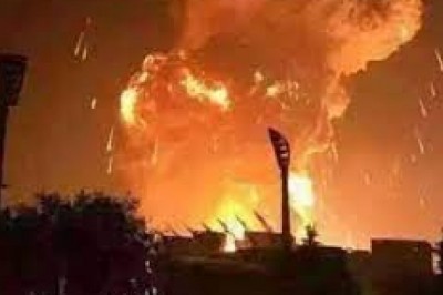 दुर्ग की फैक्ट्री में भीषण आग जान बचाकर भागे कर्मचारी; दूर तक दिखा धुएं का गुबार :