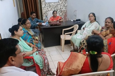 पर्यावरण एवं उद्यानिकी प्रभारी सत्यवती वर्मा ने ली विभागीय समिति के सदस्यों के साथ बैठक :