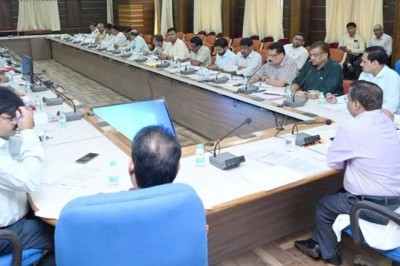 शासन की प्रोत्साहन योजनाओं और अच्छी बारिश से इस बार बंपर फसल की उम्मीद, धान खरीदी की मुकम्मल व्यवस्था रखें और रबी फसल पर करें फोकस