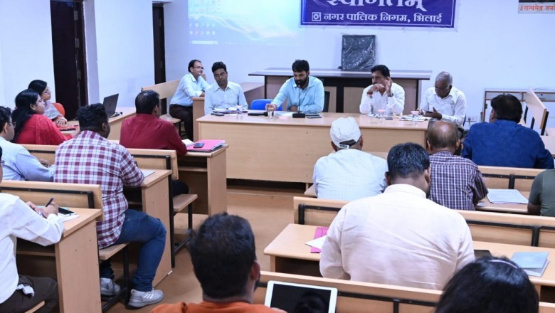 भिलाई में कंडम एवं कबाड़ वाहनों को हटाने चलाया जाएगा संयुक्त अभियान, निगम आयुक्त रोहित व्यास ने बैठक लेकर अधिकारियों को दिए निर्देश