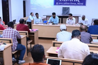 भिलाई में कंडम एवं कबाड़ वाहनों को हटाने चलाया जाएगा संयुक्त अभियान, निगम आयुक्त रोहित व्यास ने बैठक लेकर अधिकारियों को दिए निर्देश