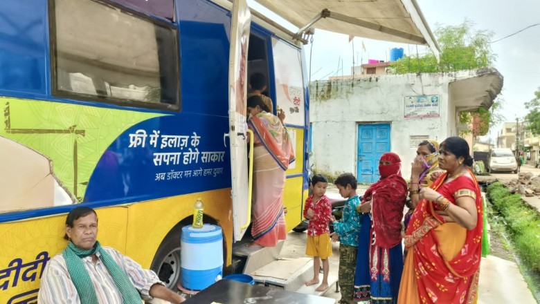 भिलाई क्षेत्र में संचालित मोबाइल मेडिकल यूनिट के स्वास्थ्य शिविर में अब तक 1 लाख 39 हजार 138 लोगों का हो चुका है इलाज