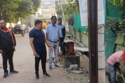 यात्री प्रतीक्षालय का निरीक्षण:यात्री प्रतीक्षालय साफ रखें, डस्टबिन भी रखा जाना जरूरी:आयुक्त :