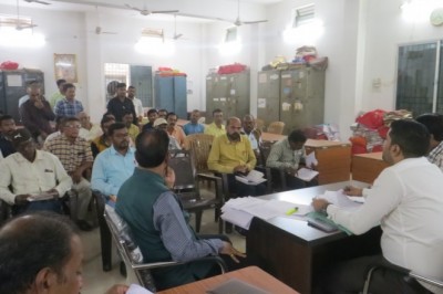 आयुक्त ने की राजस्व विभाग की समीक्षा  कम वसूली पर जतायी नराजगी, वसूली में तेजी लाने के दिये कड़े निर्देश :