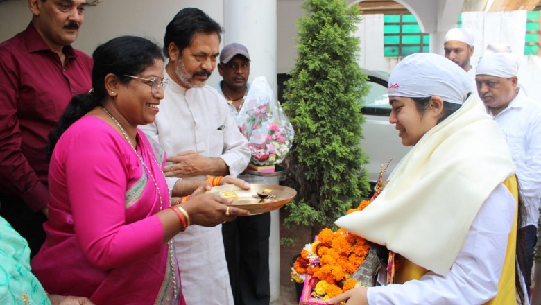 संत शिरोमणी सॉई श्री शेहरा वाले (गुजरात) जी आज महापौर निवास पहुॅचे :