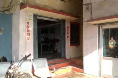 पुलिस कस्टडी से हथकड़ी निकाल भागा चोर गिरोह का सरगना, थाने में हाथ मलते रह गई पुलिस, 7 टन तांबा चोरी केस में हुई थी गिरफ्तारी
