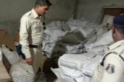 अवैध गुटखा फैक्टरी पर राजनांदगांव पुलिस अधीक्षक के नेतृत्व में पुलिस की संयुक्त टीम  द्वारा बड़ी कार्यवाही।*