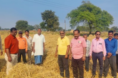 राजनांदगांव के किसान उत्साह से कर रहे पैरादान