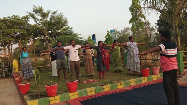 हेल्थ एण्ड वेलनेस सेंटर में गुड मार्निंग राजनांदगांव अंतर्गत योग, व्यायाम एवं खेल-कूद गतिविधियों का आयोजन