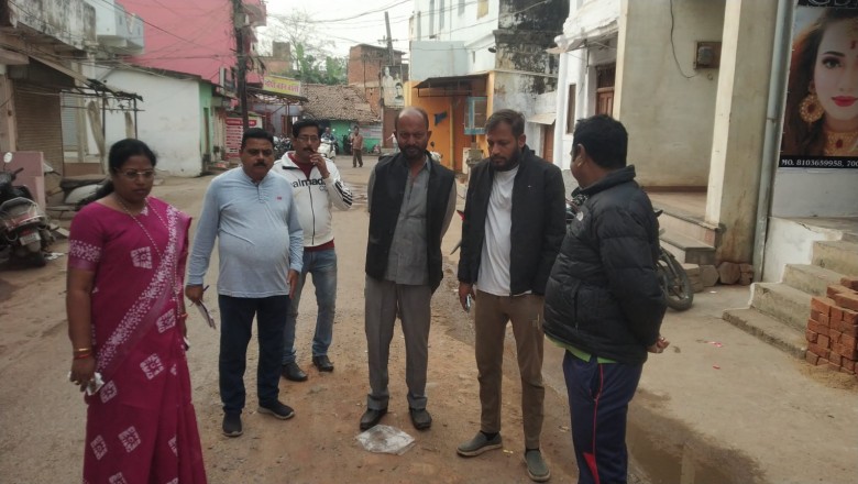 महापौर प्रातः शहर में पैदल भ्रमण कर सफाई व्यवस्था का लिया जायजा