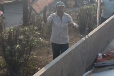 अवैध विज्ञापन बोर्ड हटाने की कार्यवाही लगातार जारी