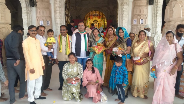 नववर्ष के पहले दिन जिला महामंत्री चुम्मन साहू मां बम्लेश्वरी देवी के दर्शन के लिए डोंगरगढ़ पहुँचे