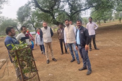 गांव में बने गौठानों को रूरल इंडस्ट्रियल पार्क के रूप में विकसित किए जाएंगे : निखिल द्विवेदी