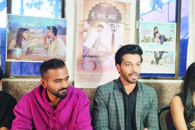 तीन पीढियों पर आधारित लोक संस्कृति को संजोए दर्शकों के पसंद की फिल्म है ले चलहू अपन दुवारी-मृत्युंजय शर्मा