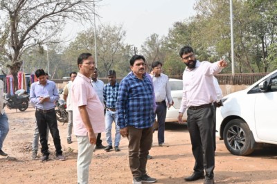 भिलाई से दुर्ग शहर को जोड़ने वाली सड़क पर लगेंगी आकर्षक लाइट, सड़क किनारे होगा भव्य सौंदर्यीकरण