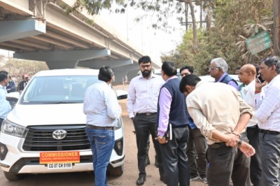 निर्माणाधीन ओवरब्रिज के नीचे बनेगा पार्किंग स्पेस, अंधेरा होगा दूर लगेंगी लाइटें, पैच रिपेयर वर्क तथा डामरीकरण के लिए शीघ्रता से होगा काम