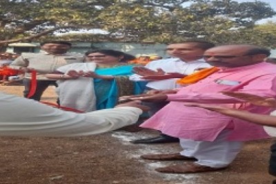 संकुल स्तरीय खेलकूद में पहुंचे अशोक देवांगन बच्चों को बताया खेल का महत्व
