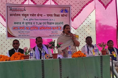 बच्‍चों में सैद्धांतिक और व्‍यवहारिक मूल्‍यों को रोपित-पोषित करना आवश्‍यक, ये पालक-शिक्षकों की जिम्‍मेदारी – विधायक छन्‍नी साहू