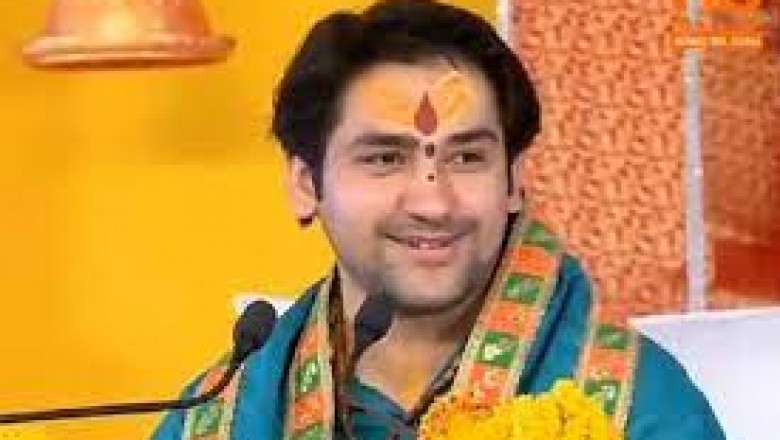 बागेश्वर धाम : धीरेंद्र शास्त्री के समर्थन में उतरा MP पुजारी संघ