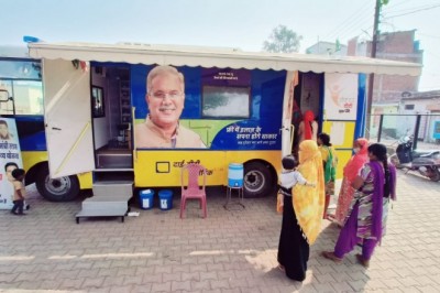 भिलाई में संचालित मोबाइल मेडिकल यूनिट के स्वास्थ्य शिविर में अब तक 155746 लोगों ने स्वास्थ्य सेवा का लिया लाभ