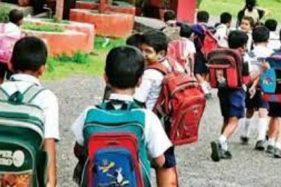 पुराने समय पर लगेंगे स्कूल ठंड घटने से :