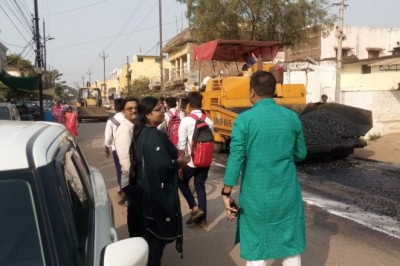 भिलाई निगम अंतर्गत सड़क मरम्मत एवं संधारण तथा डामरीकरण का कार्य हो रहा युद्ध स्तर पर, महापौर नीरज पाल की पहल से हो रहा काम