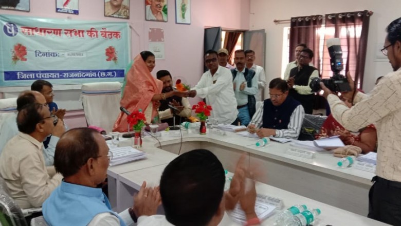महिला एवं बाल विकास विभाग के अधिकारियो को लगाई जमकर फटकार :