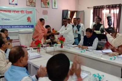 महिला एवं बाल विकास विभाग के अधिकारियो को लगाई जमकर फटकार :