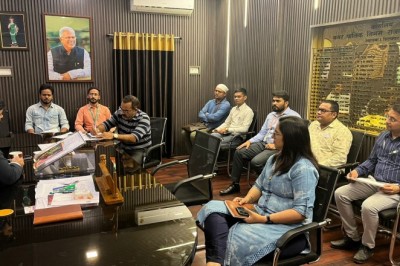 मोर मकान मोर आस योजना का लाभ लेने पात्र आवेदकों को ऋण देने आयुक्त ने बुलाई बैक अधिकारियों की बैठक :