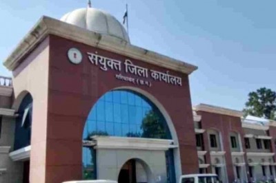 CG में अब अफसर बनकर लोगों को ठग रहे :