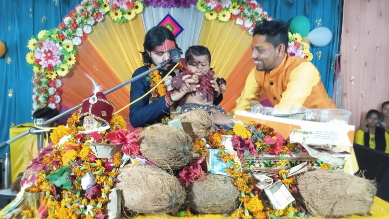 भगवान श्री कृष्ण जन्मोत्सव में पूरा गांव झूमा : पंडित चंद्रकांत शर्मा