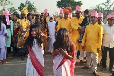 कोपेडीह में श्री मद शिव महापुराण कथा 11कुंडीय रुद्र महायज्ञ0 शिव शंकर पार्वती की मंगल विवाह की झांकी की शानदार प्रस्तुती :