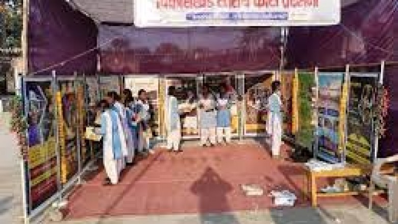 जनसंपर्क विभाग द्वारा ग्राम चिचोला में फोटो प्रदर्शनी का आयोजन :