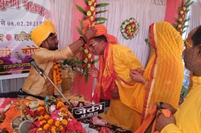 कोपेडीह में आयोजित श्री शिव महापुराण महायज्ञ में मुख्य अतिथि के रूप मे शामिल हुए : महाकाल बाबा के परम भक्त निखिल द्विवेदी :