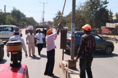 अवैध बैनर व पोस्टर के विरुद्ध चला अभियान, आयुक्त ने जुर्माना लगाने के दिए निर्देश :